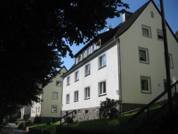 DREI-ZIMMER-WOHNUNG MIT BALKON IM GRÜNEN ZWISCHEN LÜDENSCHEID UND ALTENA, 58762 Altena, Etagenwohnung