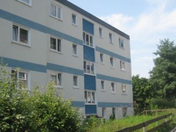 DREI-ZIMMER ERDGESCHOSS-WOHNUNG MIT BALKON UNTERHALB VOM DICKENBERG, 58513 Lüdenscheid, Etagenwohnung