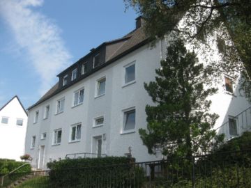 DREI-ZIMMER-DACHGESCHOSSWOHNUNG IN DER SCHULSTRASSE, 58513 Lüdenscheid, Etagenwohnung