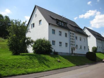DREI-ZIMMER-DACHGESCHOSSWOHNUNG 60 QM IN GEVELNDORF, 58507 Lüdenscheid, Etagenwohnung
