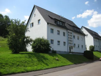 DREI-ZIMMER-DACHGESCHOSSWOHNUNG 60 QM IN GEVELNDORF, 58507 Lüdenscheid, Etagenwohnung zur Miete
