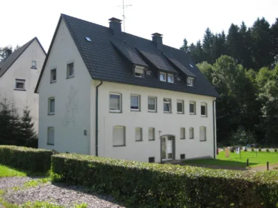 ZWEI-ZIMMER-DACHGESCHOSSWOHNUNG IN BRÜNINGHAUSEN, 58513 Lüdenscheid, Etagenwohnung