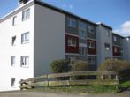 GEPFLEGTE ZWEI-ZIMMER WOHNUNG IN DER FONTANESTR. MIT BALKON - Hausansicht