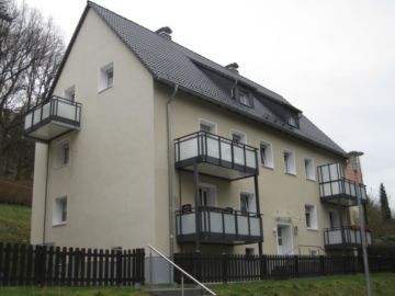 GEMÜTLICHE KLEINE VIER-ZIMMER-WOHNUNG 57 QM MIT BALKON – BUCKESFELD, 58509 Lüdenscheid, Etagenwohnung