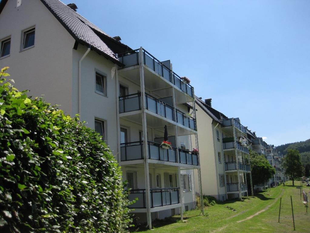 VIER-ZIMMER-WOHNUNG MIT BALKON IN BRÜGGE - Foto 1