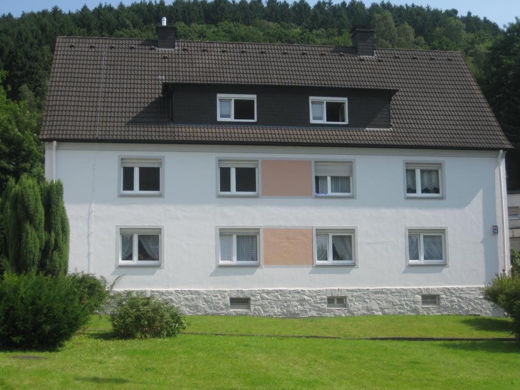 DREI-ZIMMER-WOHNUNG MIT KLEINEM BALKON IN LÜDENSCHEID-RATHMECKE - Foto 2