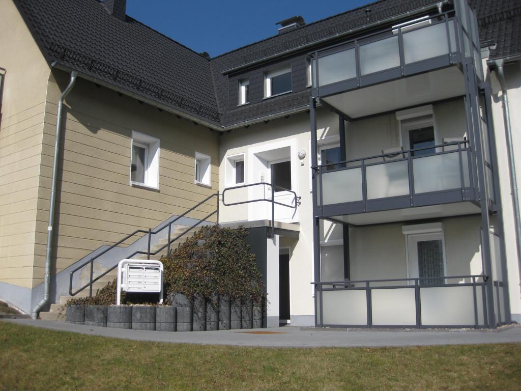 SCHÖNE 2-ZIMMER WOHNUNG MIT BALKON AM BUCKESFELD! - Foto 2