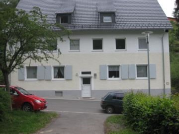 SUPER DACHGESCHOSS-WOHNUNG MIT NEUEM BAD ZU VERMIETEN, 58513 Lüdenscheid, Etagenwohnung